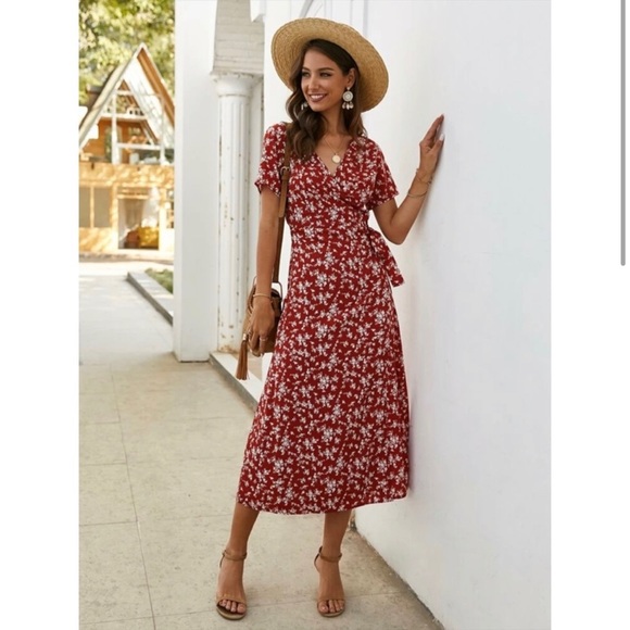 Floral Print Maxi Dress - Picture 1 of 3